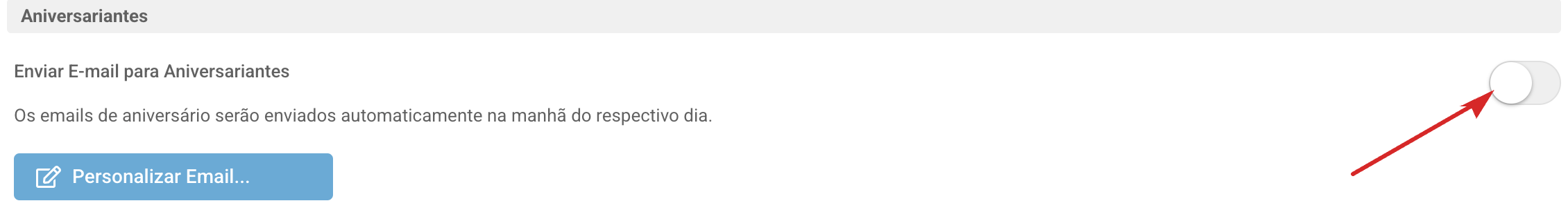 Seção Aniversariantes nas preferências; a seta indica o controle de envio automático de e-mails.